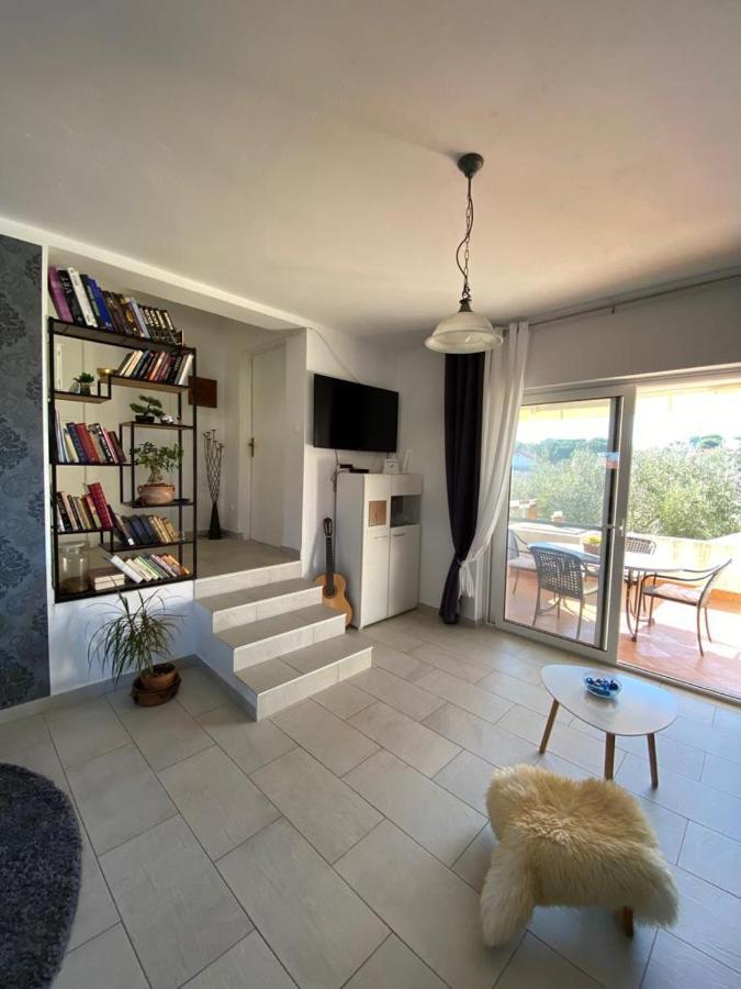 Beautiful Island House Ugljan Apartment Ngoại thất bức ảnh